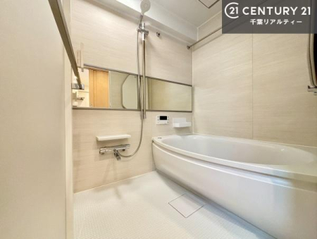 ���� �������������l�̕��͋C�̃o�X���[���́A�����o�Ă��ăo�X�^�C�����[���I
���d���撣���Ă��邲�J���ɂ��D�݂̓����̓����܂����āA�y����ł݂Ă͂������ł��傤���H�y���n�̔��J�Ò��I�z