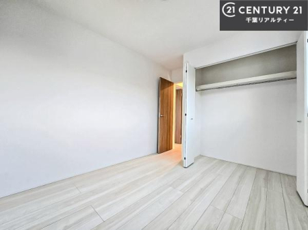 �Q�� �D���������������ޗm���́A���̖ڊo�߂��C�������ǂ������ł��ˁB���������Ԃ��������Ɖ߂������Ƃ��ł��܂��B�D�����F�����̃t���[�����O���ǂ�ȉƋ�ɂ��}�b�`���܂��I