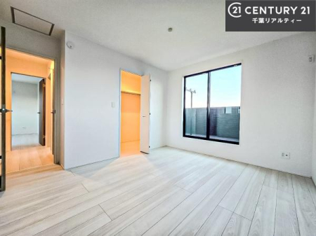 �m�� �o���R�j�[�ɖʂ��Ă���m���ł��B���邭�����肪����A���C����������ł��܂��I���N���āA�O�ɏo�Ĕw�L�т����[�ċz�����ǂ������}������邱�Ƃ��ł��܂��B