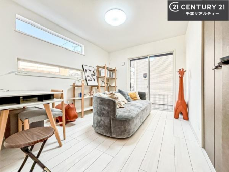 �q������ �V���v���Ƀf�U�C������Ă��邽�߁A�Ƌ��I�т܂���I
���C�ɓ���̉Ƌ��u���Ă��낰���Ԃ���邱�Ƃ��ł��܂��B
