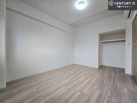 ���r���O�ȊO�̋��� �V���v���Ƀf�U�C������Ă��邽�߁A�Ƌ��I�т܂���I
���C�ɓ���̉Ƌ��u���Ă��낰���Ԃ���邱�Ƃ��ł��܂��B
�ǂ��L���̂Ń��C�A�E�g�����R���݁I