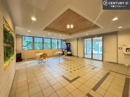 �G���g�����X ��؂Ȃ��q�l�����o�}������G���g�����X�B����]�̕����܂Ƃ߂Ă��ē��B
���₢���킹�ɑ��Ή����܂��I