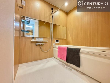 ���� �������������l�̕��͋C�̃o�X���[���́A�V�b�N�ȃf�U�C���Ńo�X�^�C�����[���I
���d���撣���Ă��邲�J���ɂ��D�݂̓����̓����܂����āA�y����ł݂Ă͂������ł��傤���H