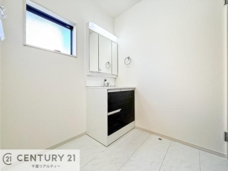 ���ʑ�E���ʏ� �����̂������ʏ��́A���ƕ�������₷���A���ł����K�ɂ��g�����������܂��B�O�ʋ��Ŏg�����肪�ǂ��A�������[�������Ă���܂��̂ŁA���p�i��X�L���P�A�p�i���������萮���ł��܂��B