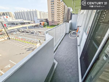 �o���R�j�[ �z������ǍD�ȃo���R�j�[�ł��I���ꂽ���ɂ͐�������n����J���I�Ȏ��Ԃ��y���߂܂��B