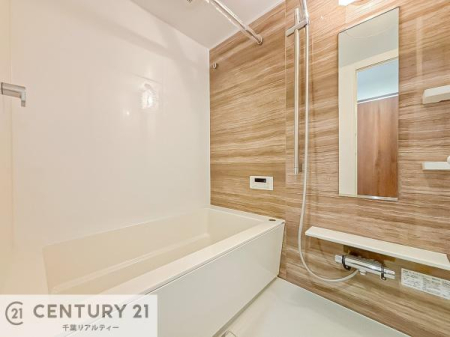 ���� �������������l�̕��͋C�̃o�X���[���́A�����o�Ă��ăo�X�^�C�����[���I
���d���撣���Ă��邲�J���ɂ��D�݂̓����̓����܂����āA�y����ł݂Ă͂������ł��傤���H
