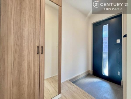 ���� �V���[�Y�{�b�N�X�Ɏp�����ݒu����Ă���̂ł��o�����O�̐g�����Ȃ݃`�F�b�N���ł��܂��I