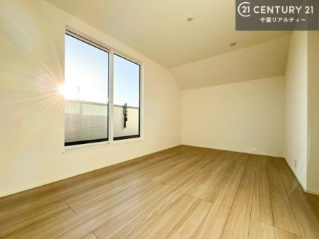 �Q�� �o���R�j�[�ɖʂ��Ă���m���ł��B���邭�����肪����A���C����������ł��܂��I���N���āA�O�ɏo�Ĕw�L�т����[�ċz�����ǂ������}������邱�Ƃ��ł��܂��B