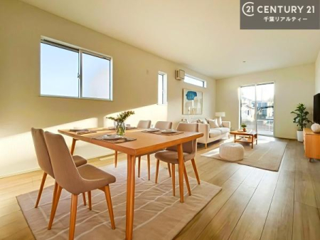 ���r���O �Ƌ��CG�p�[�X�ł��B�S�n�ǂ����r���O�͉Ƒ������R�ƏW�܂�܂��B�Ƒ��c�R�̎��Ԃ����������ł��B���Ƒ��ƁA����w�[���������Ԃ��߂��������ł��ˁB