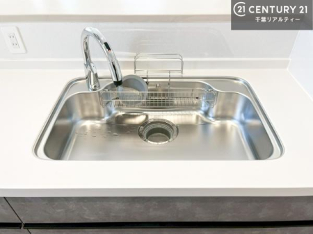 �L�b�`�� ���C�h�ȃV���N�ł��ˁI�������˂ɂ������������₷���Ǝ����y�X�d�l�̃V�X�e���L�b�`���ł��I
�f�U�C�����Ƌ@�\�������˂��L�b�`���Ő�����������܂��ˁI