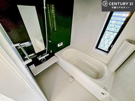 ���� 1���̔�����������Ɩ����Ă���闁���ł��B
�������̑f�G�ȃ����N�[�[�V�����ꏊ�ł��ˁB