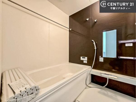 ���� �������������l�̕��͋C�̃o�X���[���́A�����o�Ă��ăo�X�^�C�����[���I
���d���撣���Ă��邲�J���ɂ��D�݂̓����̓����܂����āA�y����ł݂Ă͂������ł��傤���H