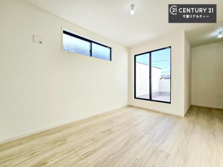 �Q�� �o���R�j�[�ɖʂ��Ă���m���ł��B���邭�����肪����A���C����������ł��܂��I���N���āA�O�ɏo�Ĕw�L�т����[�ċz�����ǂ������}������邱�Ƃ��ł��܂��B