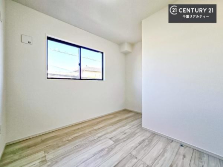 ���r���O�ȊO�̋��� �V���v���Ƀf�U�C������Ă��邽�߁A�Ƌ��I�т܂���I
���C�ɓ���̉Ƌ��u���Ă��낰���Ԃ���邱�Ƃ��ł��܂��B