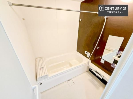 ���� �������������l�̕��͋C�̃o�X���[���́A�����o�Ă��ăo�X�^�C�����[���I
���d���撣���Ă��邲�J���ɂ��D�݂̓����̓����܂����āA�y����ł݂Ă͂������ł��傤���H