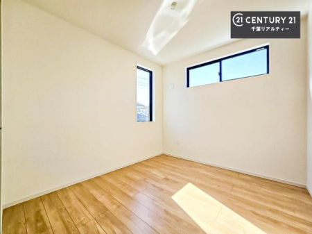 �m�� 2�ʍ̌����m�ۂ������邢�����́A���ʂ����ǂ��A���邭��ϋ��S�n�̗ǂ���ԂƂȂ��Ă���܂��B�����b�N�X���ĉ߂�����S�n�̗ǂ��������ł��I���̖ڊo�߂��X�b�L�����܂��ˁI