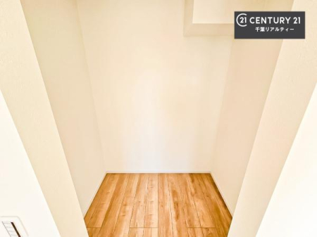 ���[ �E�H�[�N�C���N���[�[�b�g�t���ł��B��������̂��m���Ȃǂ����[���Ă��������ł��ˁI���ɂ���@�������ȂǋG�ߕ��̑傫�ȉƓd�����[�ł��܂��B