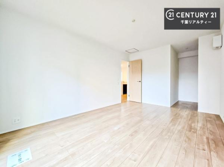 ���r���O�ȊO�̋��� �V���v���Ƀf�U�C������Ă��邽�߁A�Ƌ��I�т܂���I
���C�ɓ���̉Ƌ��u���Ă��낰���Ԃ���邱�Ƃ��ł��܂��B