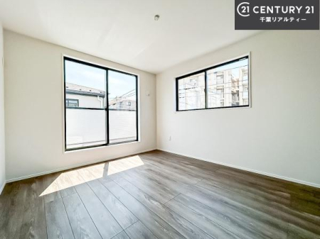 �m�� �o���R�j�[�ɖʂ��Ă���m���ł��B���邭�����肪����A���C����������ł��܂��I���N���āA�O�ɏo�Ĕw�L�т����[�ċz�����ǂ������}������邱�Ƃ��o�������ł��ˁI