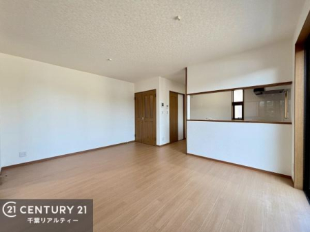 ���r���O �D�����z���܂肪���r���O����ł���ċ��S�n�̗ǂ���Ԃ����o���Ă���܂��I
���났�̎��Ԃ��߂����܂��I