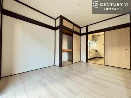 �m�� �V���v���Ƀf�U�C������Ă��邽�߁A�Ƌ��I�т܂���I
���C�ɓ���̉Ƌ��u���Ă��낰���Ԃ���邱�Ƃ��ł��܂��B