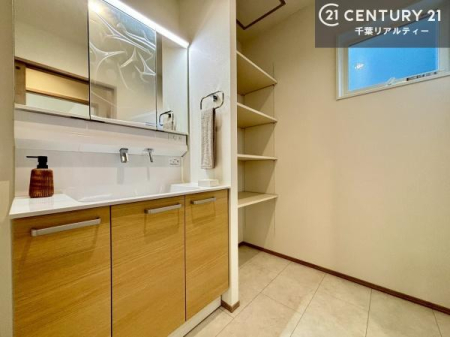 ���ʑ�E���ʏ� �����̂������ʏ��́A���ƕ�������₷���A���ł����K�ɂ��g�����������܂��B�O�ʋ��Ŏg�����肪�ǂ��A�������[�������Ă���܂��̂ŁA���p�i��X�L���P�A�p�i���������萮���ł��܂��B