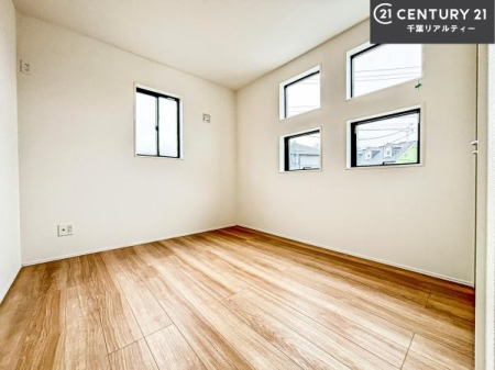 �q������ �|���o�������Ȃ��������́A���q�l�̂������Ƃ��Ă����S�ł��I
���[�X�y�[�X���[�����Ă���̂ŎU�炩�������������T�b�ƕЕt�����܂��I