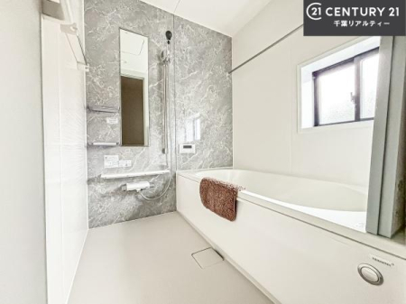 ���� �������������l�̕��͋C�̃o�X���[���́A�����o�Ă��ăo�X�^�C�����[���I
���d���撣���Ă��邲�J���ɂ��D�݂̓����̓����܂����āA�y����ł݂Ă͂������ł��傤���H