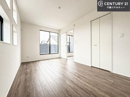 �m�� �o���R�j�[�ɖʂ��Ă���m���ł��B���邭�����肪����A���C����������ł��܂��I���N���āA�O�ɏo�Ĕw�L�т����[�ċz�����ǂ������}������邱�Ƃ��ł��܂��B