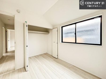 �m�� ���[���������肠��̂ŉƋ�̔z�u�����₷���A���C�t�X�^�C���ɍ��킹����������肪�\�ł��B