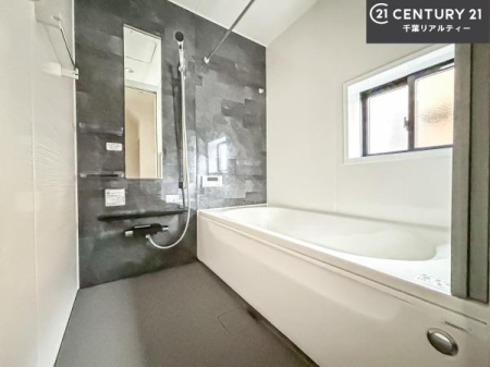 ���� �������������l�̕��͋C�̃o�X���[���́A�����o�Ă��ăo�X�^�C�����[���I
���d���撣���Ă��邲�J���ɂ��D�݂̓����̓����܂����āA�y����ł݂Ă͂������ł��傤���H