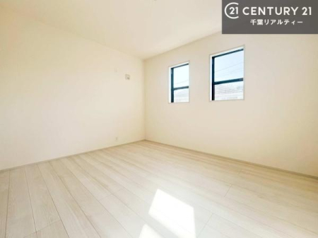 �Q�� �D���������������ޗm���́A���̖ڊo�߂��C�������ǂ������ł��ˁB���������Ԃ��������Ɖ߂������Ƃ��ł��܂��B�D�����F�����̃t���[�����O���ǂ�ȉƋ�ɂ��}�b�`���܂��I