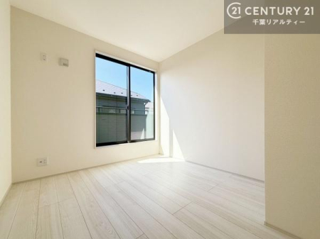 �m�� ���[�X�y�[�X�����Ă��܂��I�������X�b�L�����ڂ��鎖���ł��܂��ˁB
�Ƌ��I�΂Ȃ��V���v���ȃf�U�C���ׁ̈A�Ƌ��I�΂����C�ɓ���̋�ԍ�肪�ł������ł��ˁB