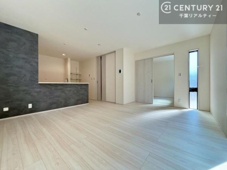 ���r���O �J�����̂���L�XLDK�I�\�t�@�[��_�C�j���O�e�[�u����u���Ă������ɂȂ�Ȃ��̂ŉ��K�ɉ߂����܂��I�R�~���j�P�[�V���������₷�����r���O�ł��I