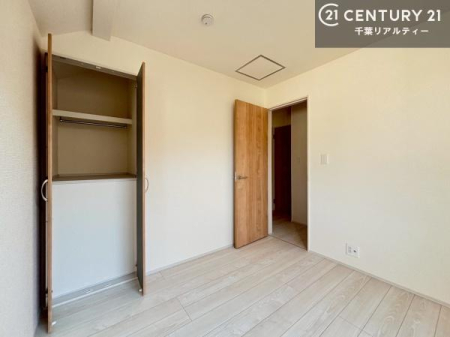 �m�� ���[���������肠��̂ŉƋ�̔z�u�����₷���A���C�t�X�^�C���ɍ��킹����������肪�\�ł��B