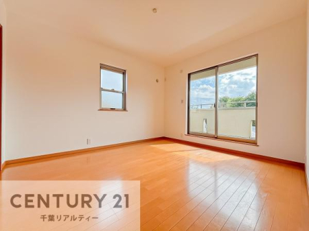 �Q�� �o���R�j�[�ɖʂ����m���B�D���������������ޗm���́A���̖ڊo�߂��C�������ǂ������ł��ˁB���������Ԃ��������Ɖ߂������Ƃ��ł��܂��B�D�����F�����̃t���[�����O���ǂ�ȉƋ�ɂ��}�b�`���܂��I