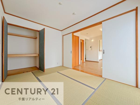 �a�� ���r���O�Ɨאڂ����a���ł��I�Ǝ��̋x�e�X�y�[�X��L�b�Y�X�y�[�X�Ƃ��Ċ��p����̂��悳�����ł��ˁI
�a���̎g�����͖�����I���[�X�y�[�X�������Ղ�ł��I