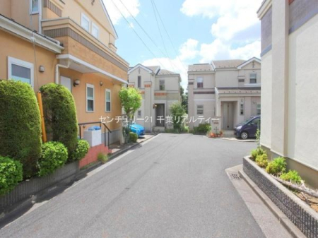 �O�ʓ��H�܂ތ��n�ʐ^ ���ӊ���A���q�l�̂���]�ɍ������������ꏏ�ɂ��ē���v���܂��B�Z��[���A�h�o�C�U�[�ɂ�邲���k������܂��B���Ђ͂��₢���킹�ɑ��Ή����܂��I���҂������܂���I