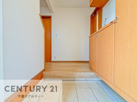 ���� �V���[�Y�{�b�N�X�t���Ȃ̂ŁA���ւ��Еt�����|�������₷���ł��I
�X�b�L���������ւŌ˂��J�����u�ԁA�������̂���S�n������Ԃ��o�}���Ă���܂��B