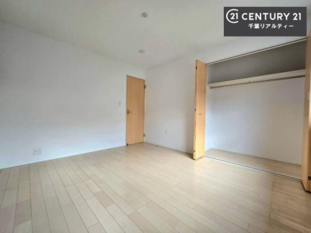 ���r���O�ȊO�̋��� ���[�X�y�[�X�����Ă��܂��I�������X�b�L�����ڂ��鎖���ł��܂��ˁB
�Ƌ��I�΂Ȃ��V���v���ȃf�U�C���ׁ̈A�Ƌ��I�΂����C�ɓ���̋�ԍ�肪�ł������ł��ˁB