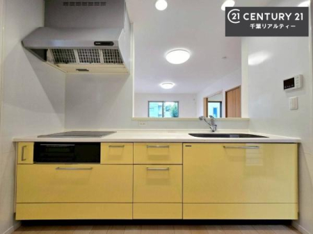 �L�b�`�� ��Ƃ����₷���V�X�e���L�b�`���ł��I���[����������t���Ă���̂ŁA�����X�y�[�X�ɕ���u���Ȃ��čςނ̂ŁA�L�X�g���āA���K�ɍ�Ƃ��ł��܂��I