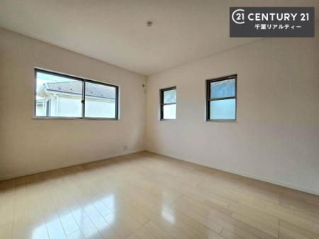 �m�� 2�ʍ̌����m�ۂ������邢�����́A���ʂ����ǂ��A���邭��ϋ��S�n�̗ǂ���ԂƂȂ��Ă���܂��B�����b�N�X���ĉ߂�����S�n�̗ǂ��������ł��I���̖ڊo�߂��X�b�L�����܂��ˁI