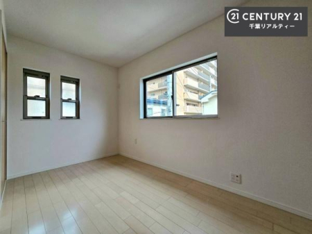 �q������ �V���v���Ƀf�U�C������Ă��邽�߁A�Ƌ��I�т܂���I
���C�ɓ���̉Ƌ��u���Ă��낰���Ԃ���邱�Ƃ��ł��܂��B
