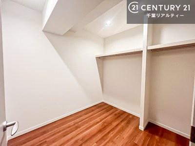 ���[ �t�@�~���[�N���[�[�b�g���t���Ă��܂��I��������̂��m���Ȃǂ����[���Ă��������ł��ˁI
�O�o�ւ̓������X���[�Y�ɂȂ�A�]�T�������ď������ł������ł��B