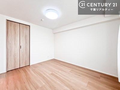 �m�� �V���v���Ƀf�U�C������Ă��邽�߁A�Ƌ��I�т܂���I
���C�ɓ���̉Ƌ��u���Ă��낰���Ԃ���邱�Ƃ��ł��܂��B