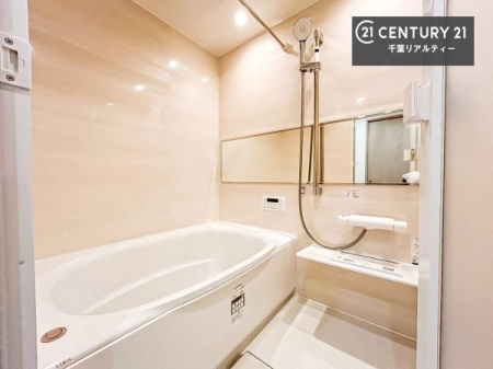 ���� �������������l�̕��͋C�̃o�X���[���́A�����o�Ă��ăo�X�^�C�����[���I
���d���撣���Ă��邲�J���ɂ��D�݂̓����̓����܂����āA�y����ł݂Ă͂������ł��傤���H
