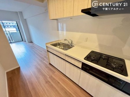 �L�b�`�� ��Ƃ����₷���V�X�e���L�b�`���ł��I���[����������t���Ă���̂ŁA�����X�y�[�X�ɕ���u���Ȃ��čςނ̂ŁA�L�X�g���āA���K�ɍ�Ƃ��ł��܂��I