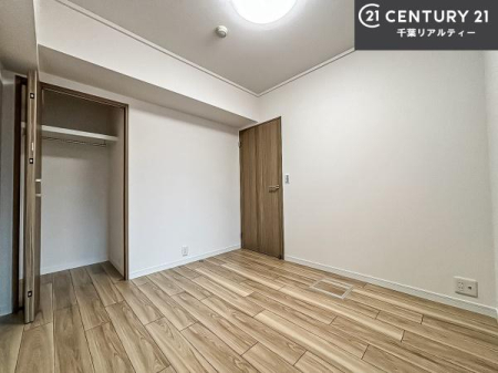 �m�� ���[�X�y�[�X�����Ă��܂��I�������X�b�L�����ڂ��鎖���ł��܂��ˁB
�Ƌ��I�΂Ȃ��V���v���ȃf�U�C���ׁ̈A�Ƌ��I�΂����C�ɓ���̋�ԍ�肪�ł������ł��ˁB
