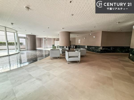 �G���g�����X �u�܂��͎��������I�����͂܂��������ȁB�v�Ƃ������q�l���劽�}�ł��I���Ј�x�A���⍇�����������B