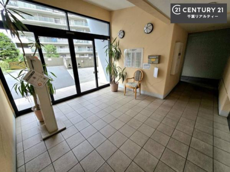 �G���g�����X ��؂Ȃ��q�l�����o�}������G���g�����X�B����]�̕����܂Ƃ߂Ă��ē��B
���₢���킹�ɑ��Ή����܂��I